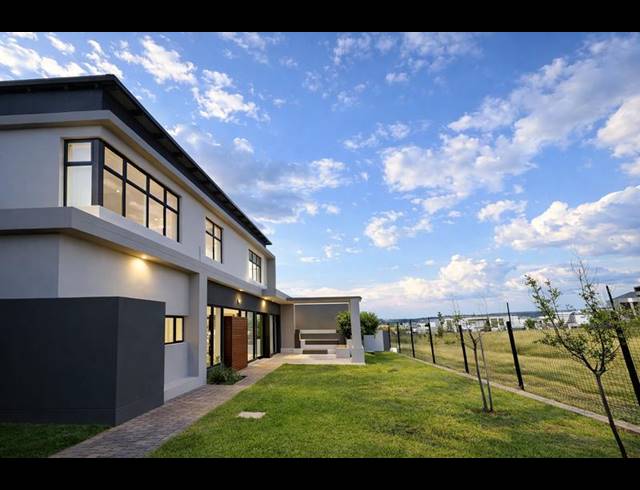 5 BEDROOM HOUSE FOR SALE IN MIDSTREAM RIDGE